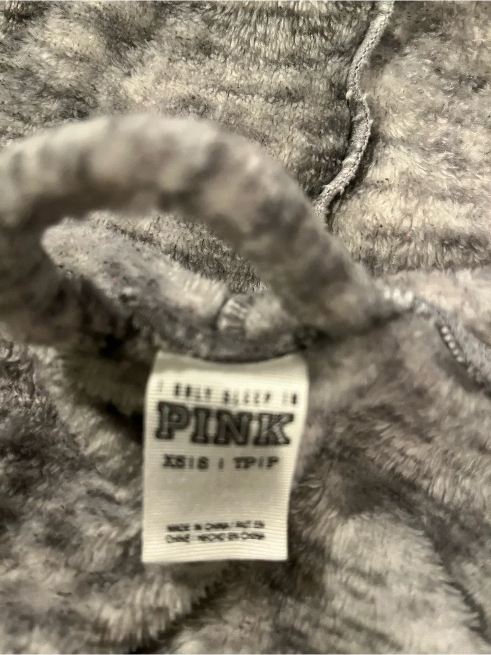 PINK Victoria's Secret Heathered Gray Plush Robe with Hood - Picture 6 of 6